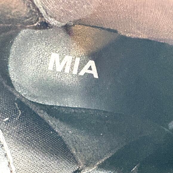 MIA Esther Platform Booties 7 Black NWOT Boots Ankle Wrap Buckle Heel 90s - Picture 9 of 10